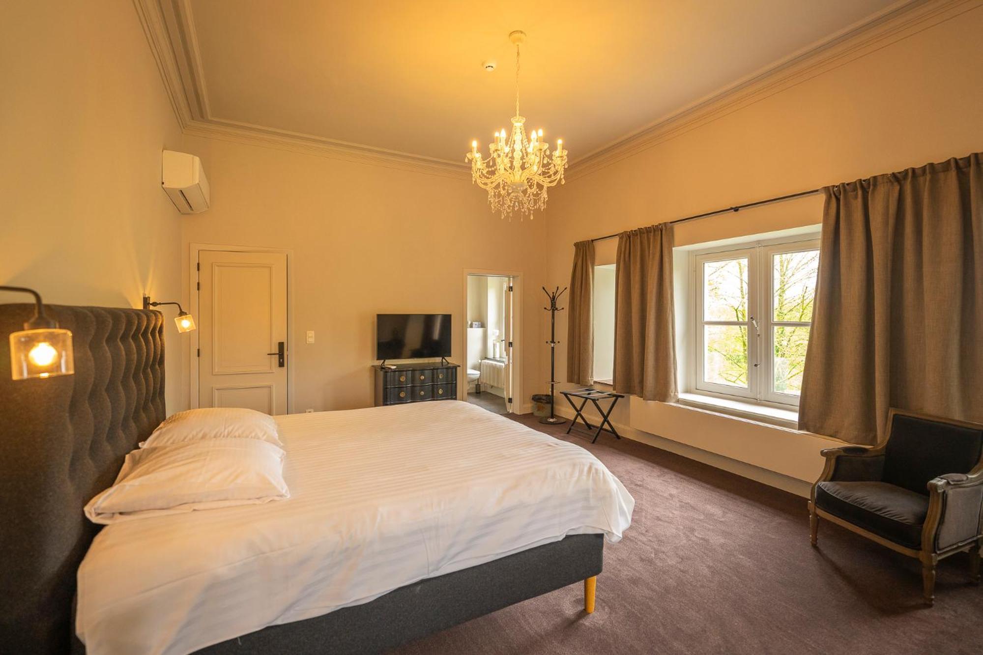 Leyselebeke Castle Bed & Breakfast Брюж Екстериор снимка